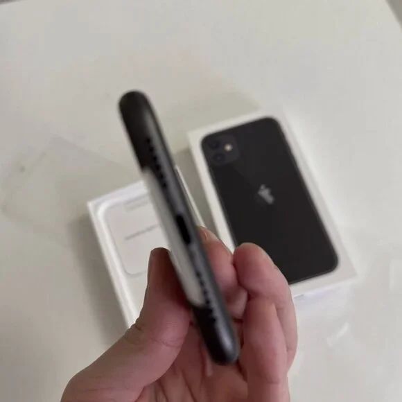 Apple iPhone 11